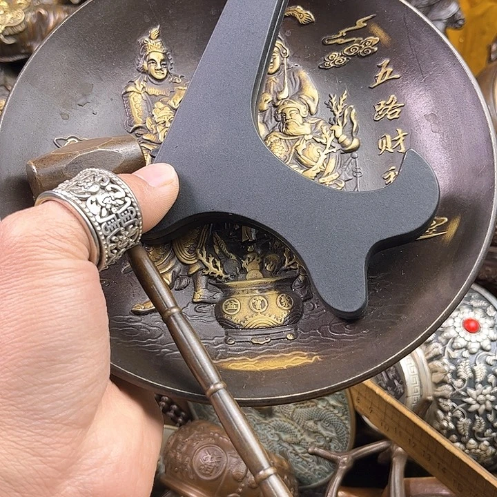 龙***空铜器摆件诚信经营