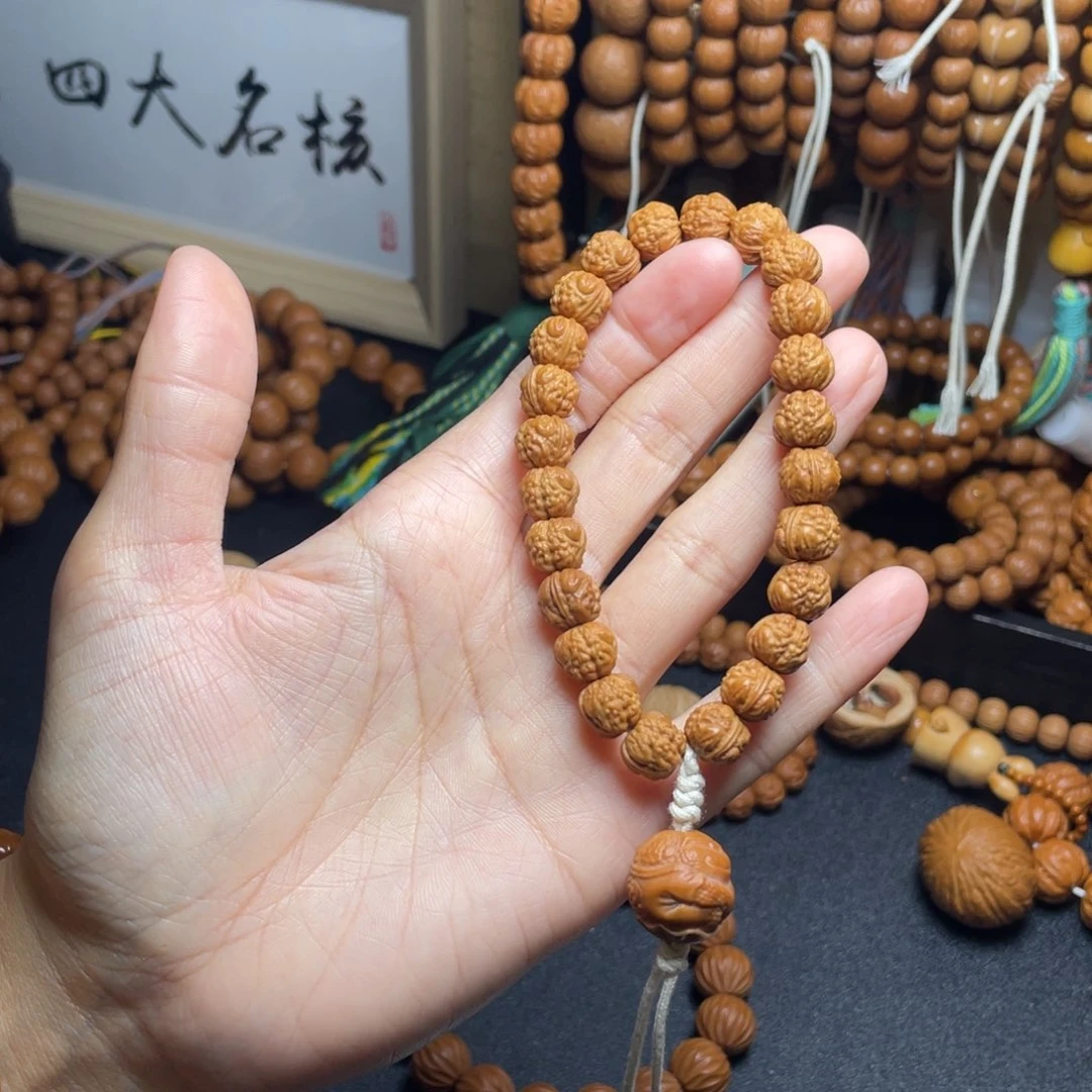 吊坠猴头核桃金蟾