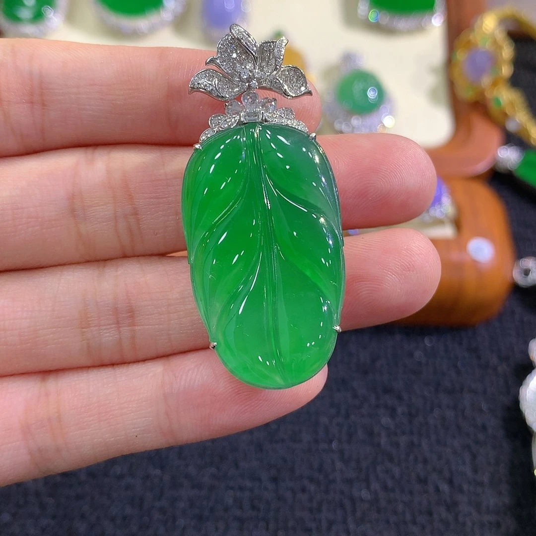 【闪购商品】翡翠18K金镶嵌吊坠(不含链)小***?叶子