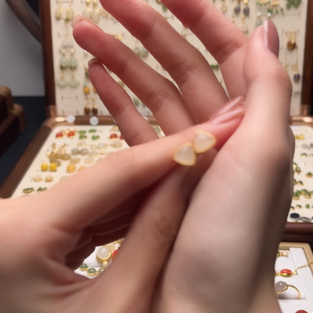 和田玉银S925镀金镶嵌耳饰