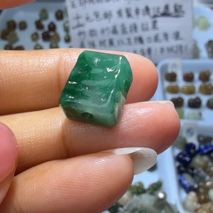 和田玉未镶嵌珠宝奇石