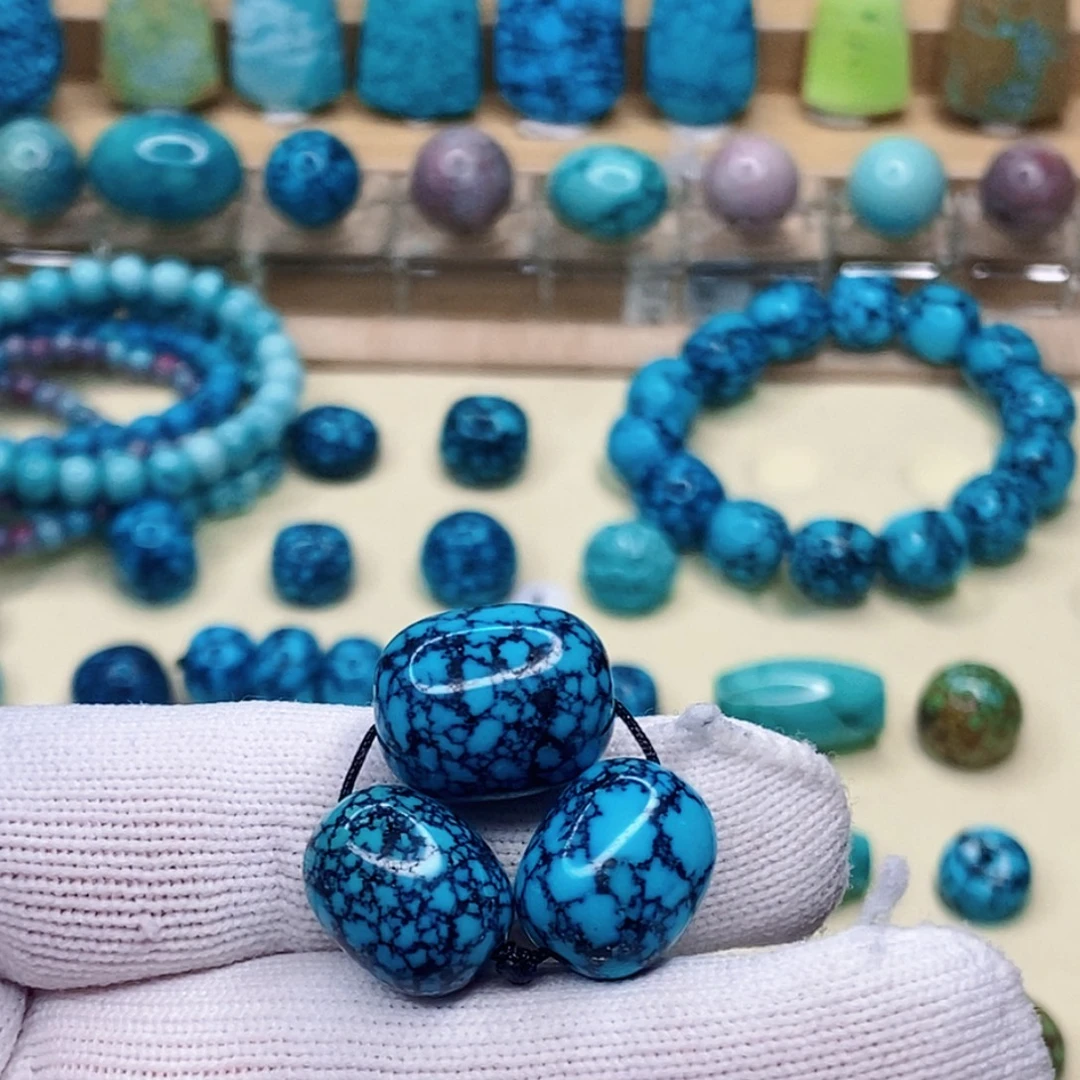 绿松石未镶嵌珠宝奇石