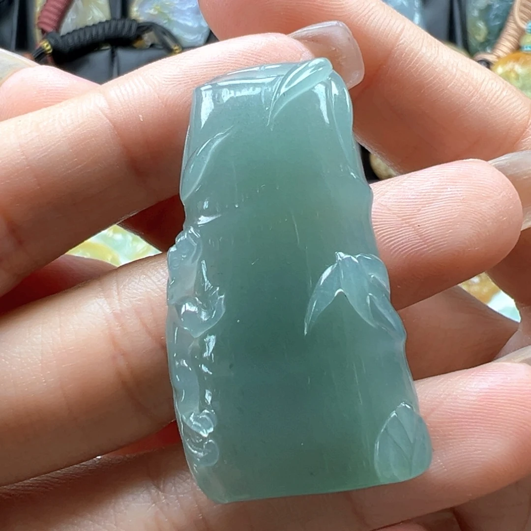 翡翠颈饰未镶嵌竹节