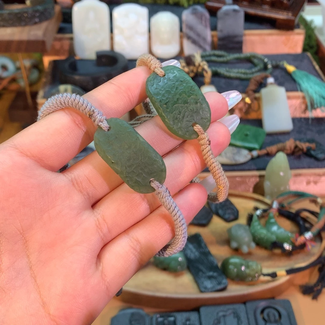 和田玉（糖玉）未镶嵌挂件