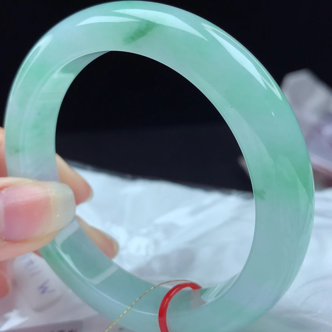 未镶嵌手镯翡翠114682，