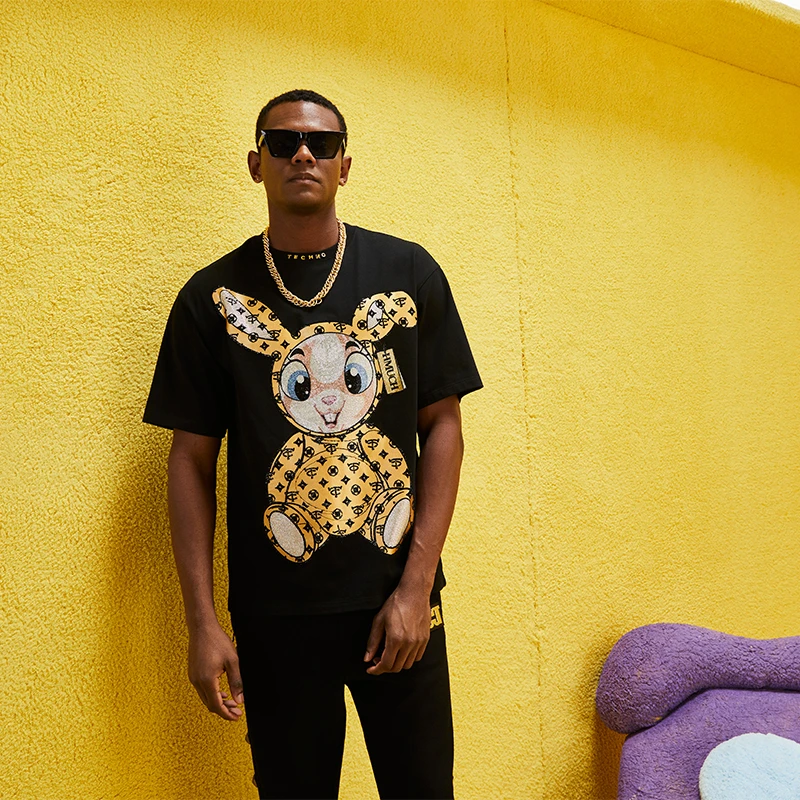 TCH服饰店播-潮牌烫钻萌兔圆领百搭休闲潮流短袖T恤T69A106100