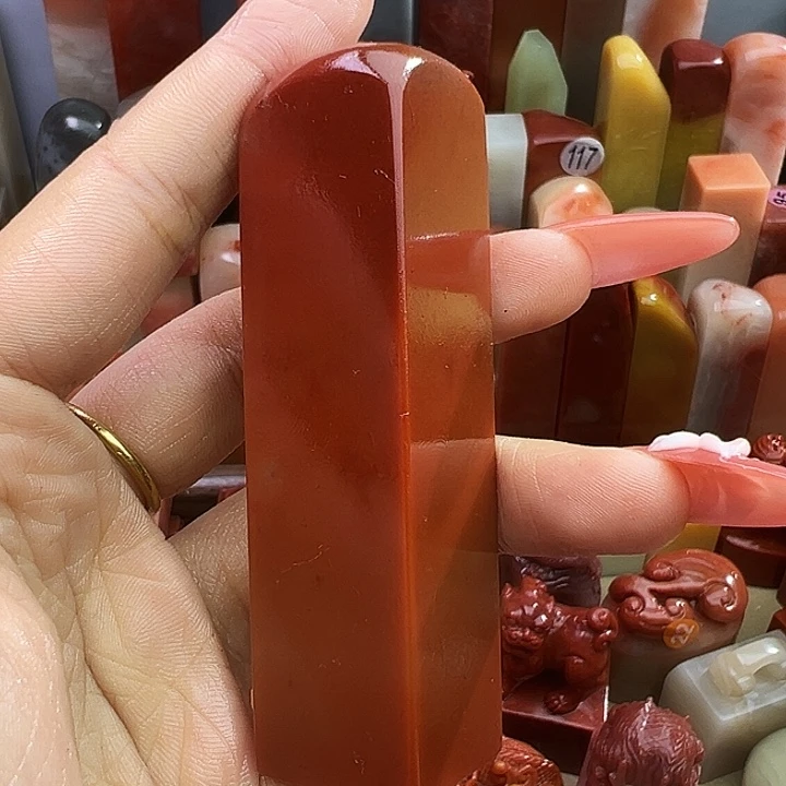 寿山石印石纯蜡烛红