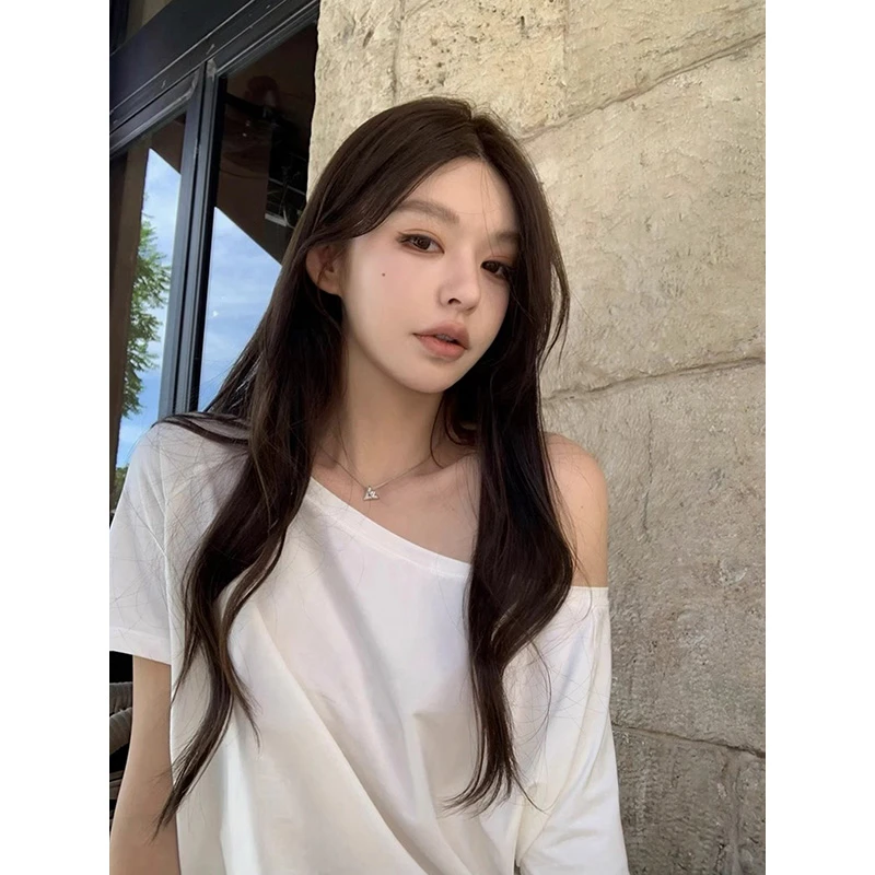 2025夏季韩版辣妹斜肩短袖T恤女气质简约宽松露肩显瘦上衣百搭款