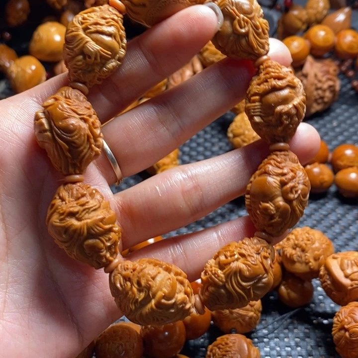 吊坠橄榄核整身钟馗