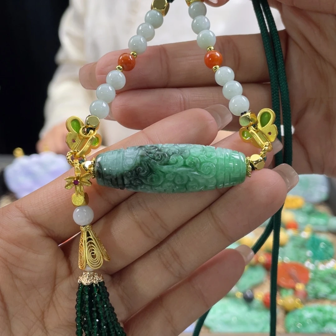 翡翠颈饰未镶嵌代编织