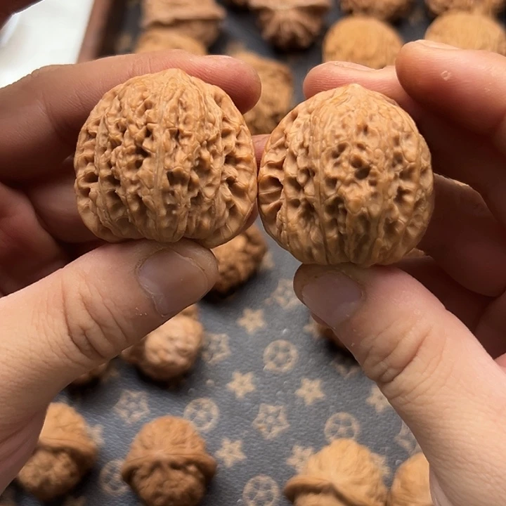 文玩核桃把件38尺全品绣球