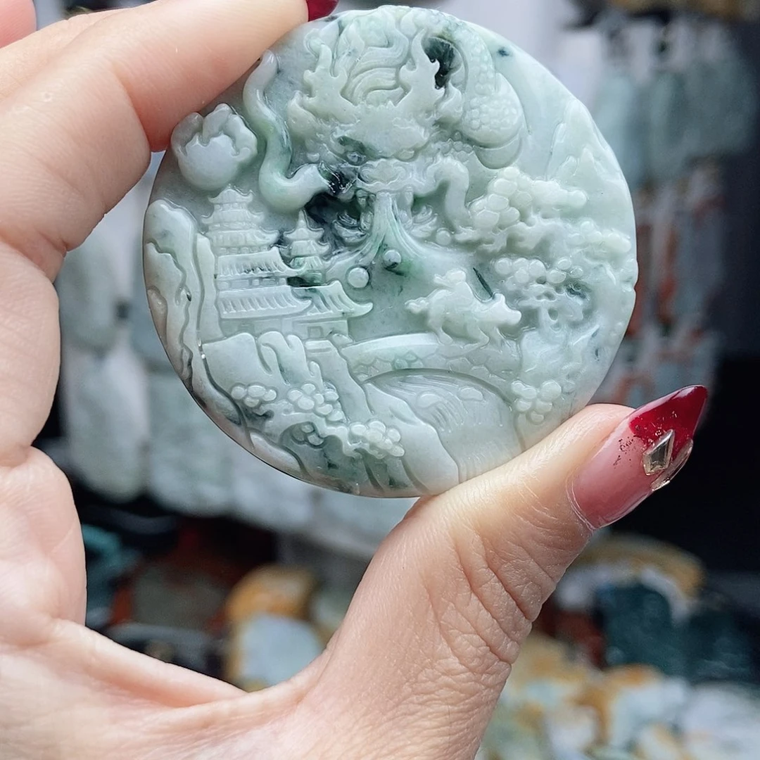 翡翠颈饰未镶嵌翡翠