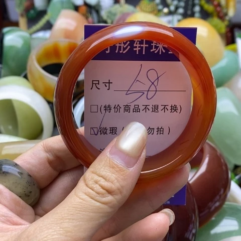 未镶嵌手镯石英质玉