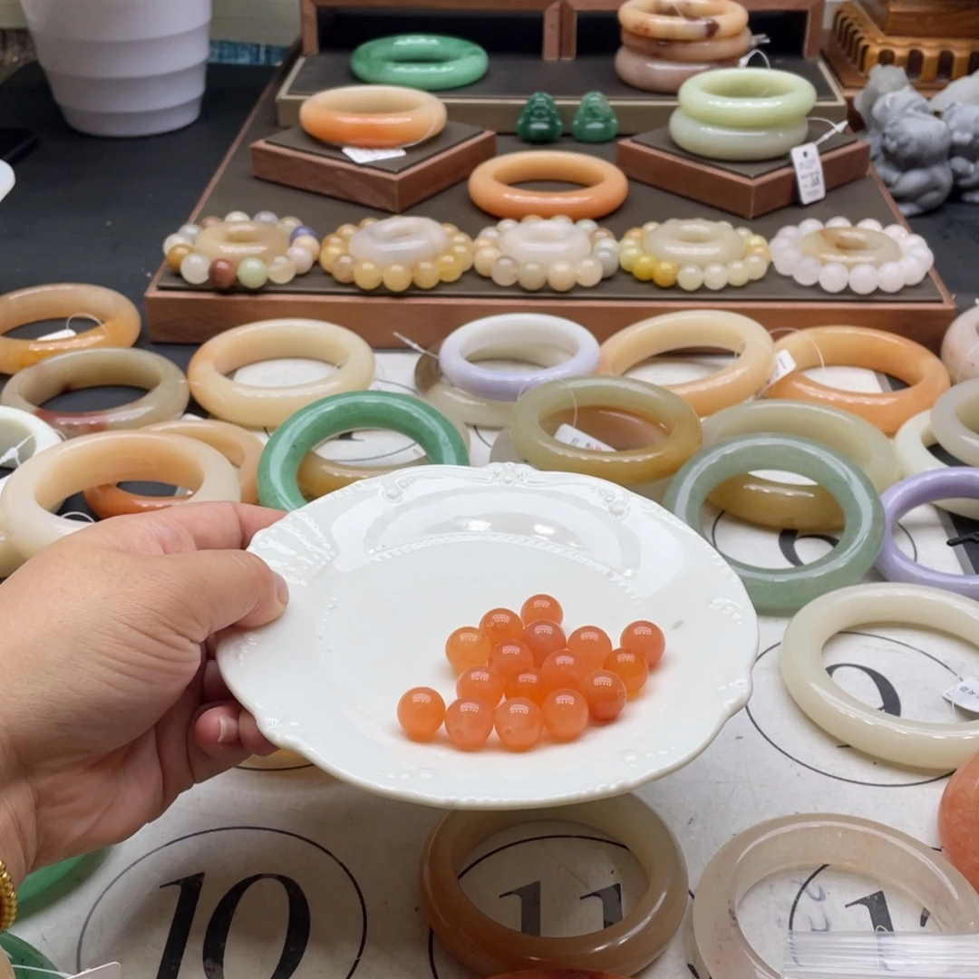 茶***晶石英岩玉未镶嵌手镯