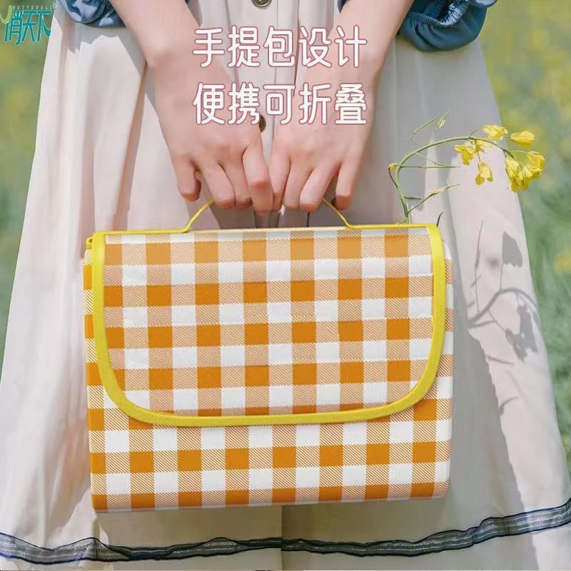 户外野餐垫露营加厚防潮垫野炊沙滩帐篷一次性黄红格子防水地垫