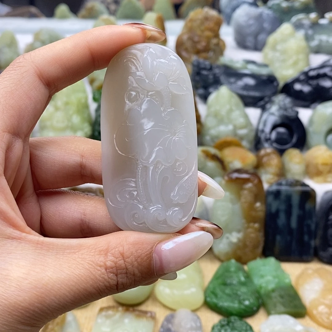 和田玉未镶嵌颈饰