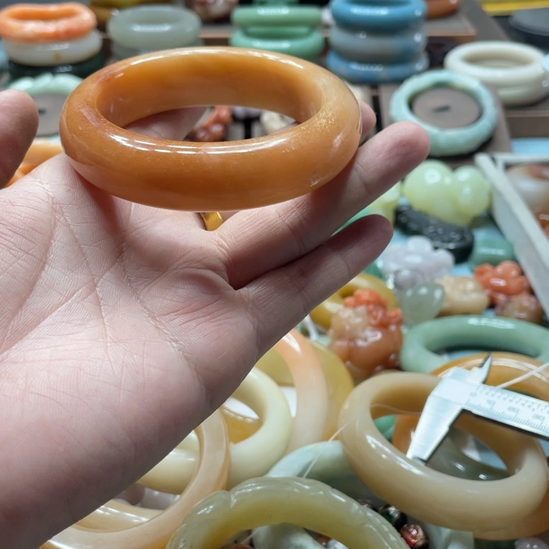 石英质玉手镯合金枝*