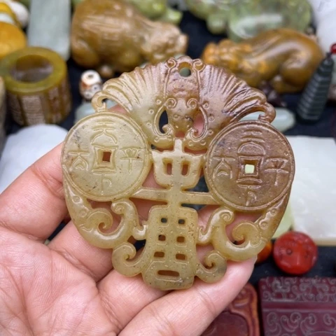 蛇纹石玉未镶嵌颈饰20