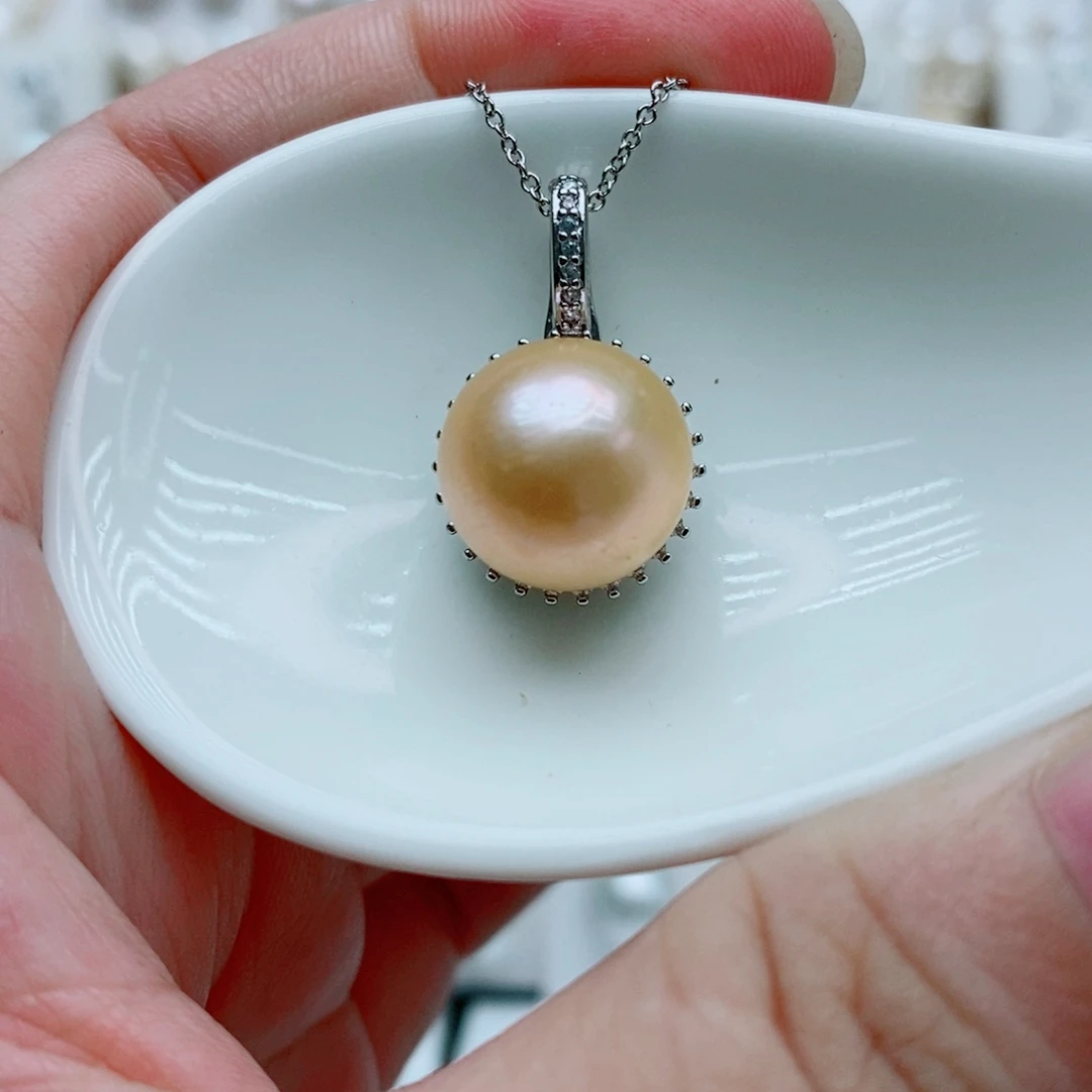 吊坠(赠链)未镶嵌淡水珍珠12.6mm