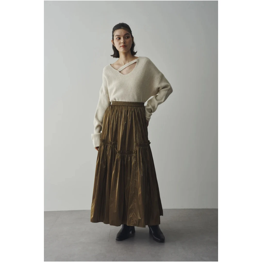 【六哥家】春夏新款 L 优雅时尚百搭气质不规则闪亮褶皱半身裙