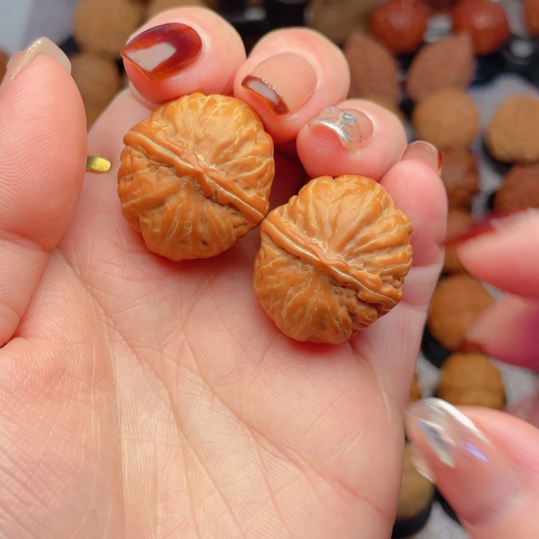 文玩核桃把件瓷娃娃