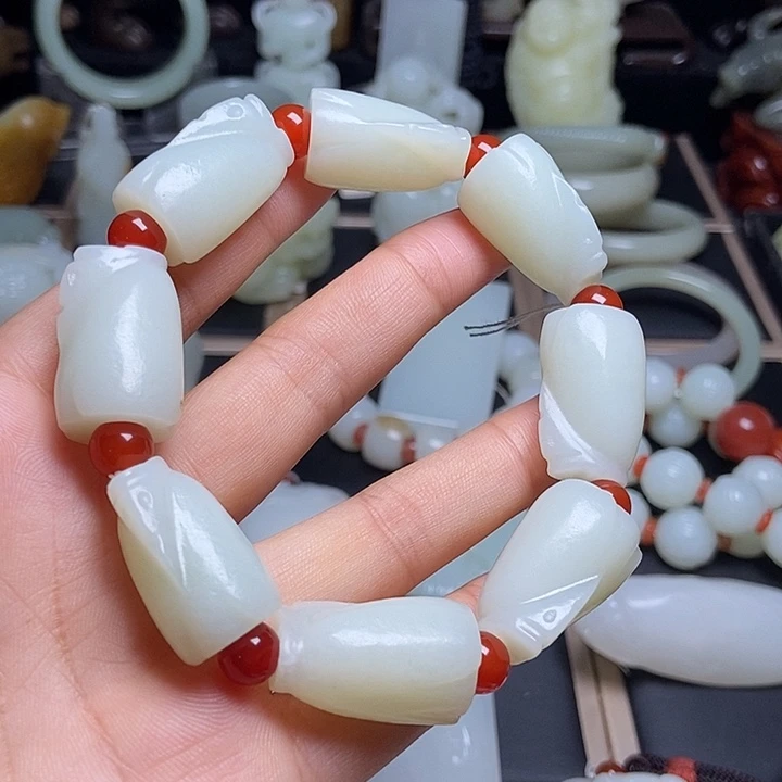 和田玉未镶嵌吊坠(不含链)