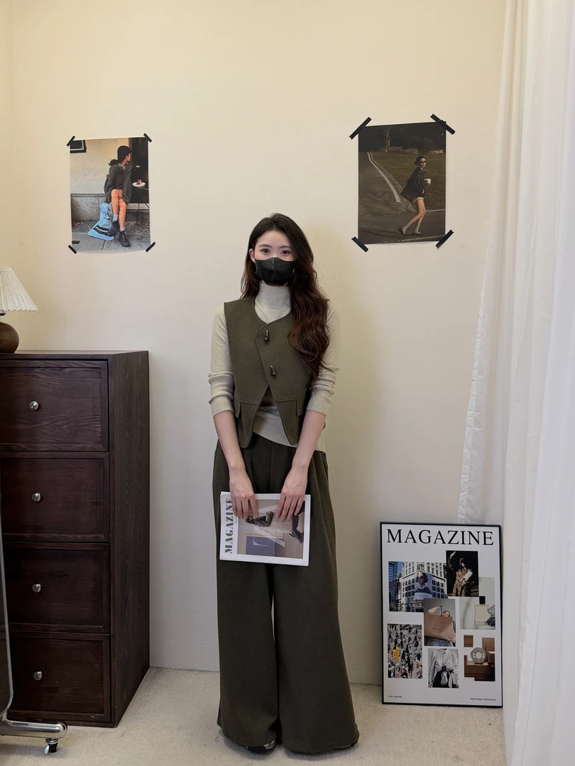 AO2-简约穿搭磨毛呢料马甲➕抗起球毛衣搭配橡筋腰休闲裤套装3267