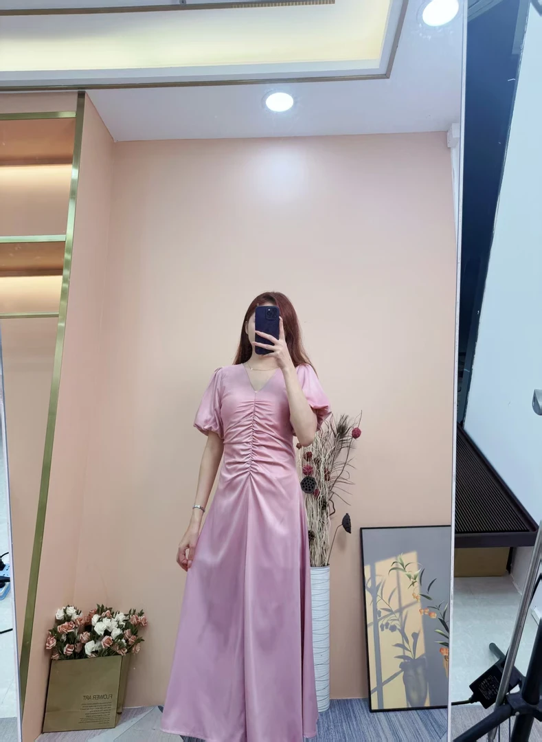 [依易原创]新款法式v领短袖高级感褶皱收腰气质A字裙A0713