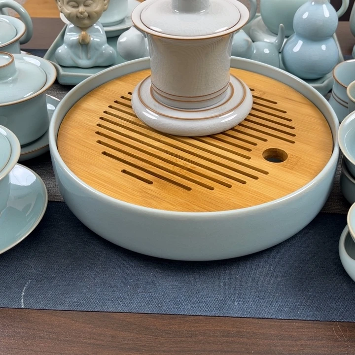 都***府仿古家具及现代艺术作品欣赏和