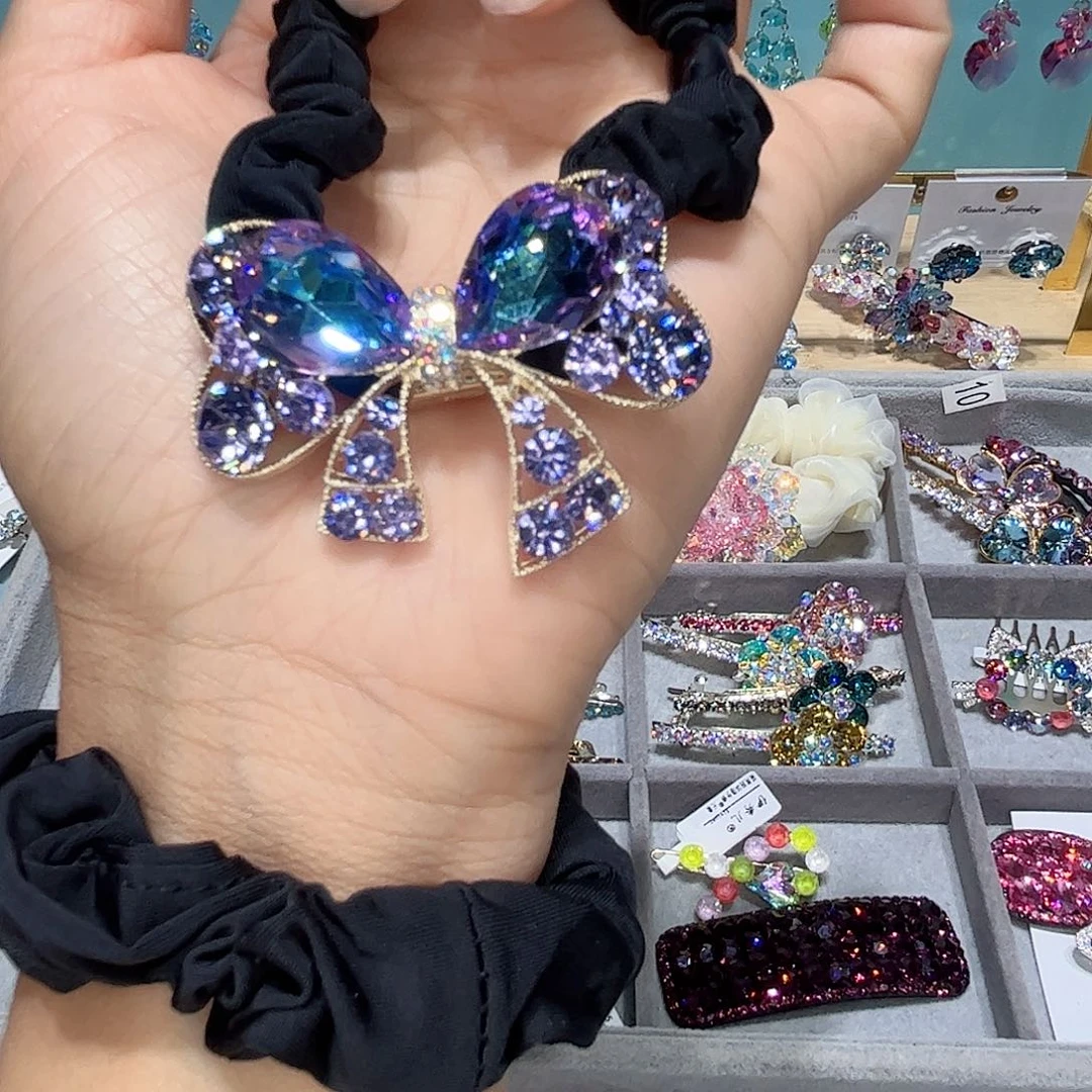 皮质铁合金耳钉女的