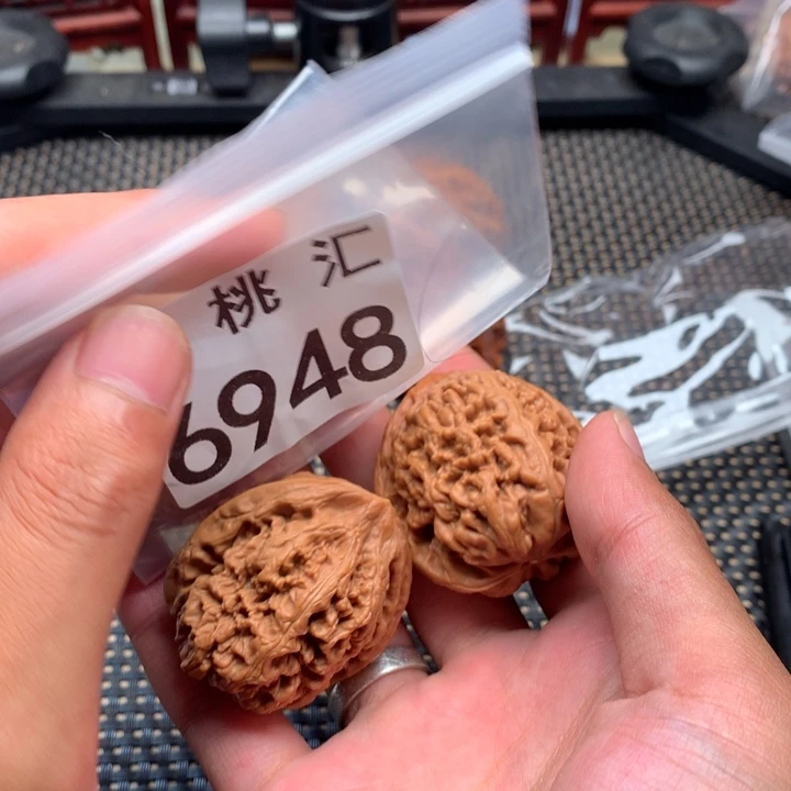 文玩核桃吊坠凤凰台