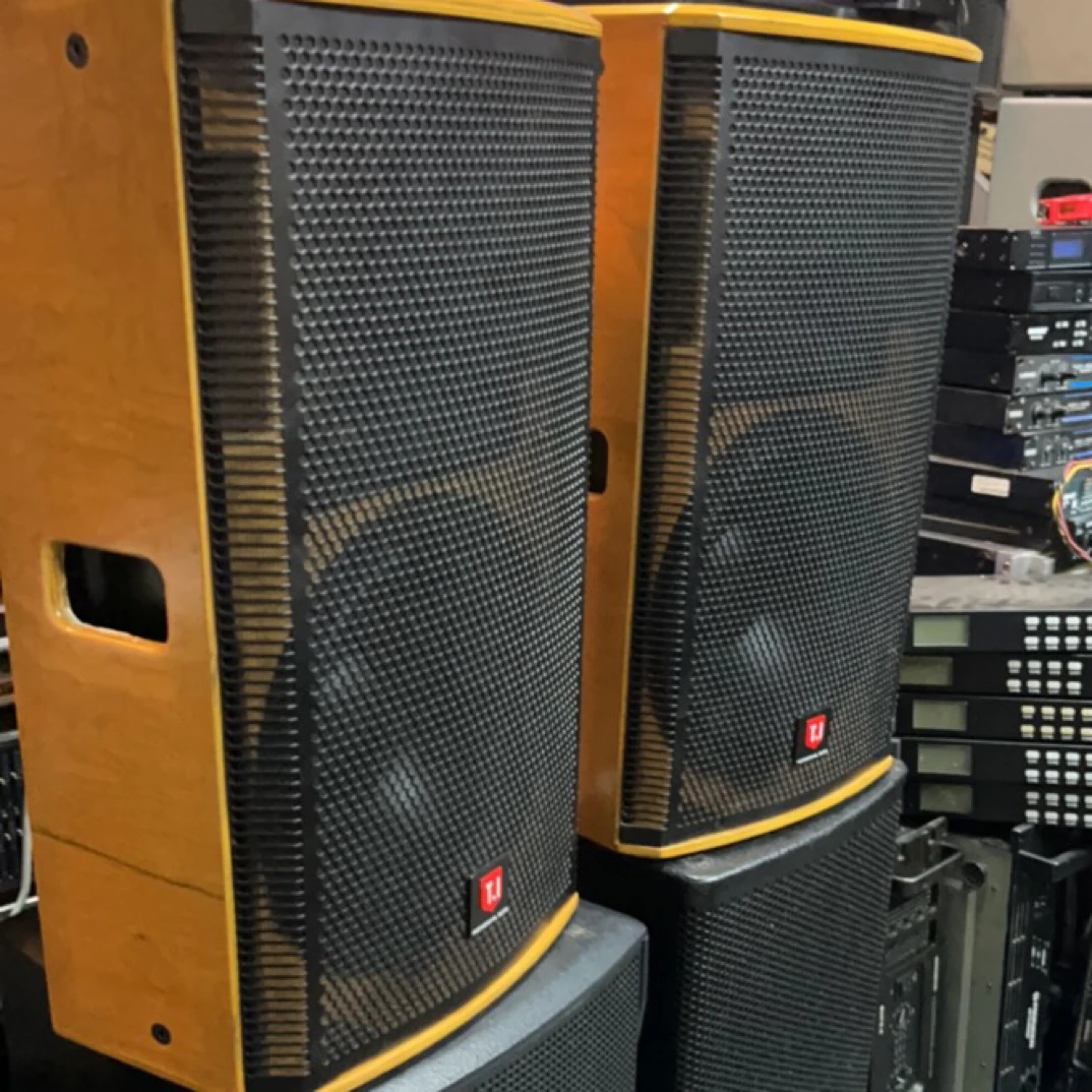 12寸木色音箱一对，不配线材，不包邮