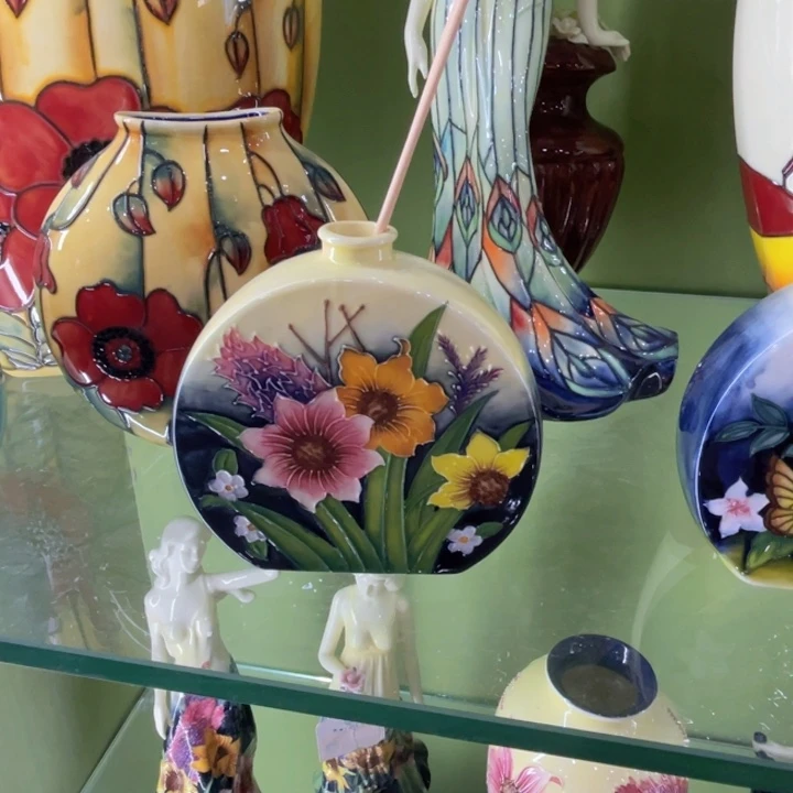 新骨瓷无盖款12cm珐琅彩小扁瓶