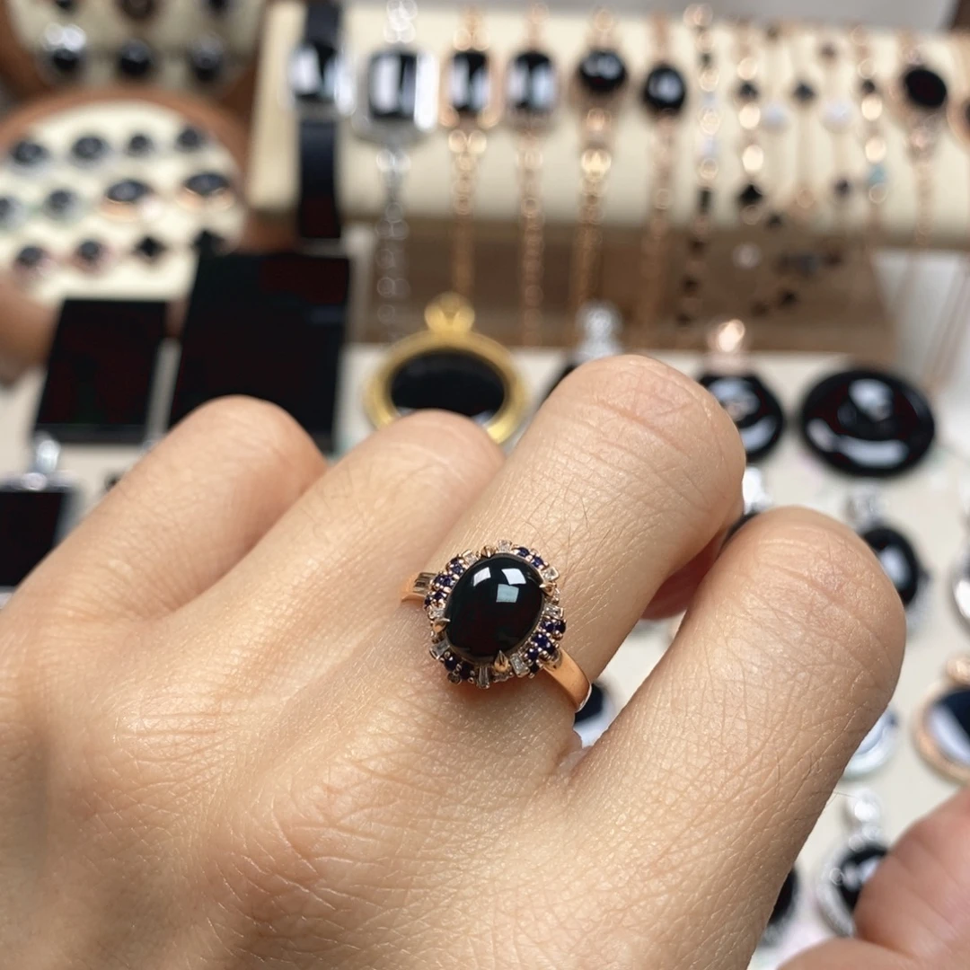 翡翠18K金镶嵌戒指