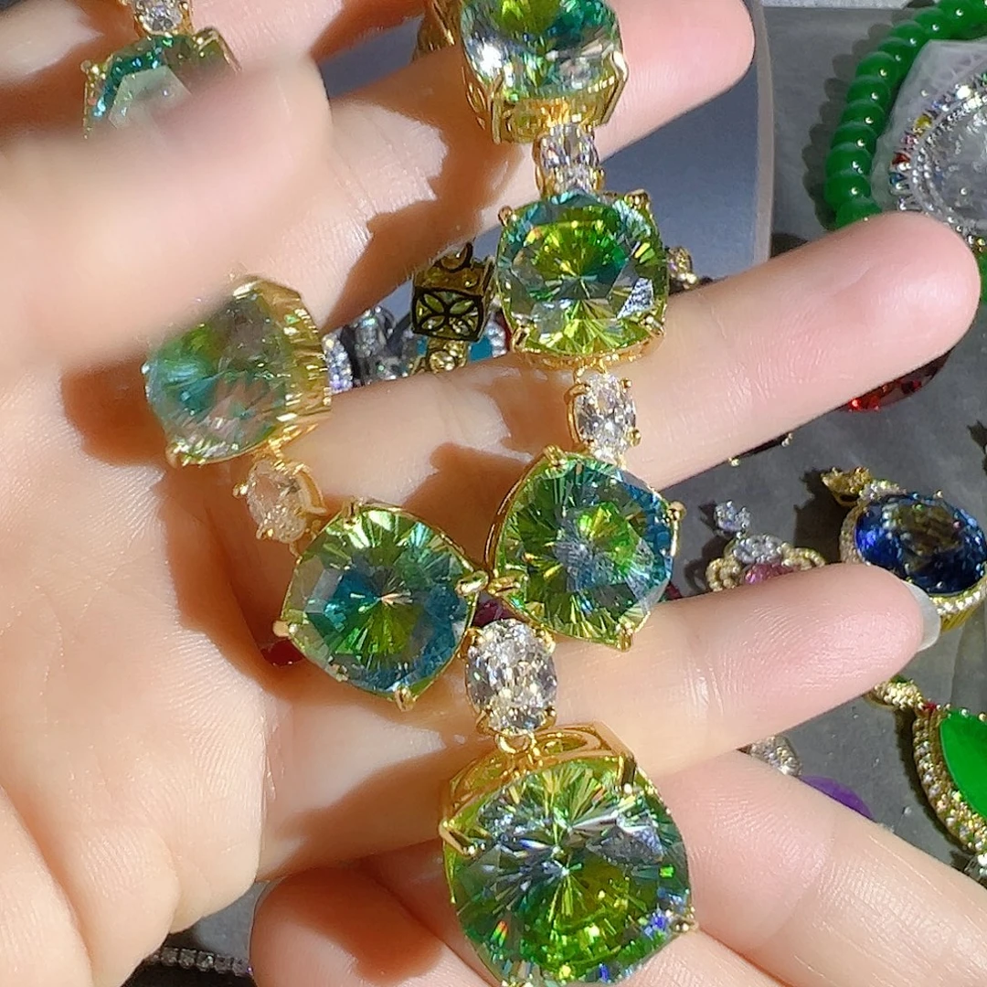 花岗石钨合金红色蓝色吊坠