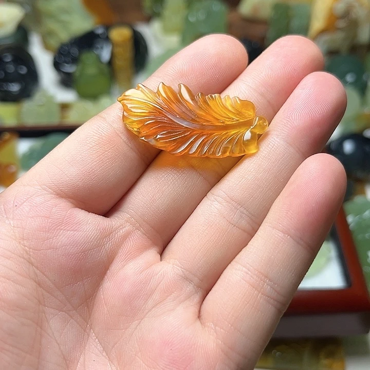 未镶嵌蛇纹石玉颈饰