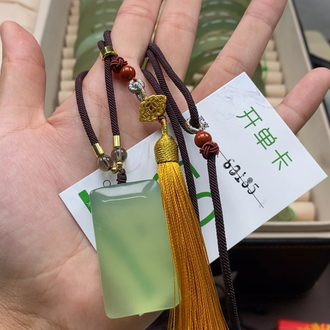 蛇纹石玉手镯未镶嵌清**面