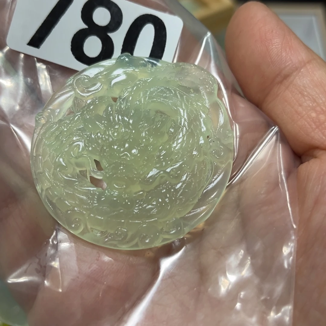 蛇纹石玉颈饰合金阿***o