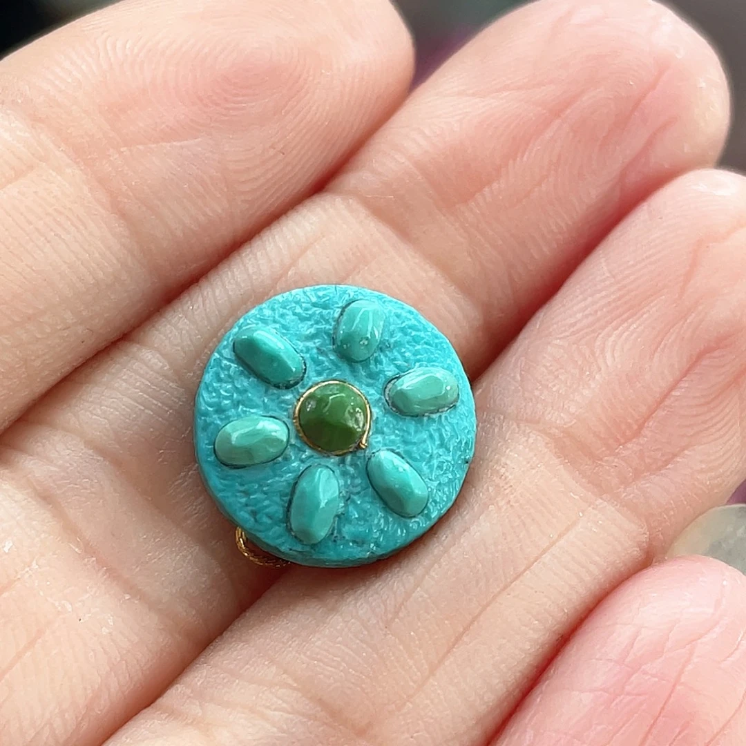 绿松石未镶嵌颈饰