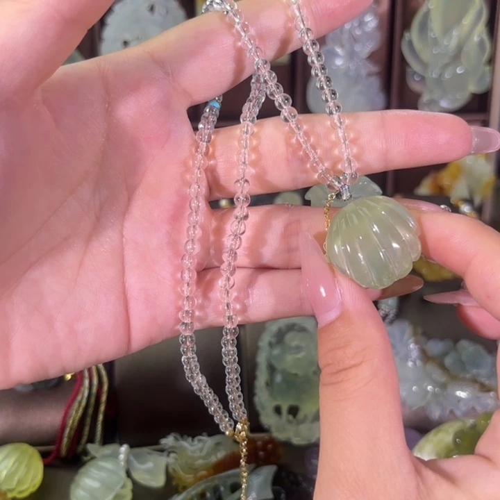 蛇纹石玉合金颈饰糸*