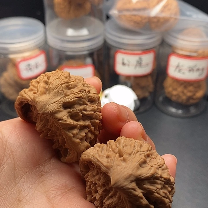 文玩核桃把件聚宝盆