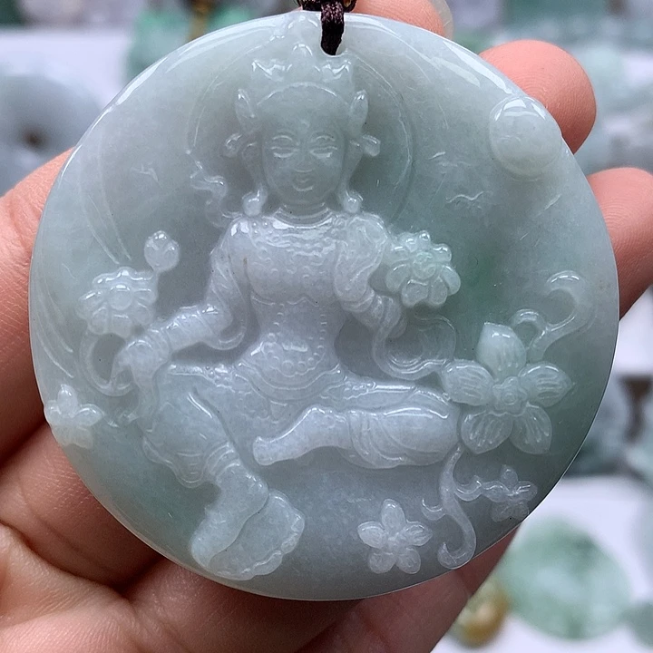 翡翠未镶嵌颈饰观音福利
