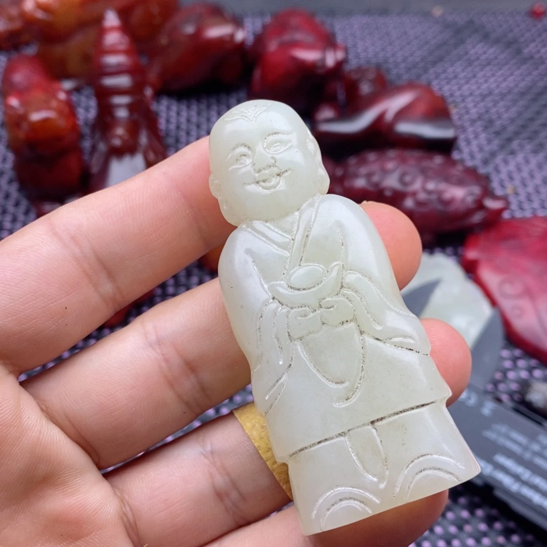 蛇纹石玉颈饰未镶嵌