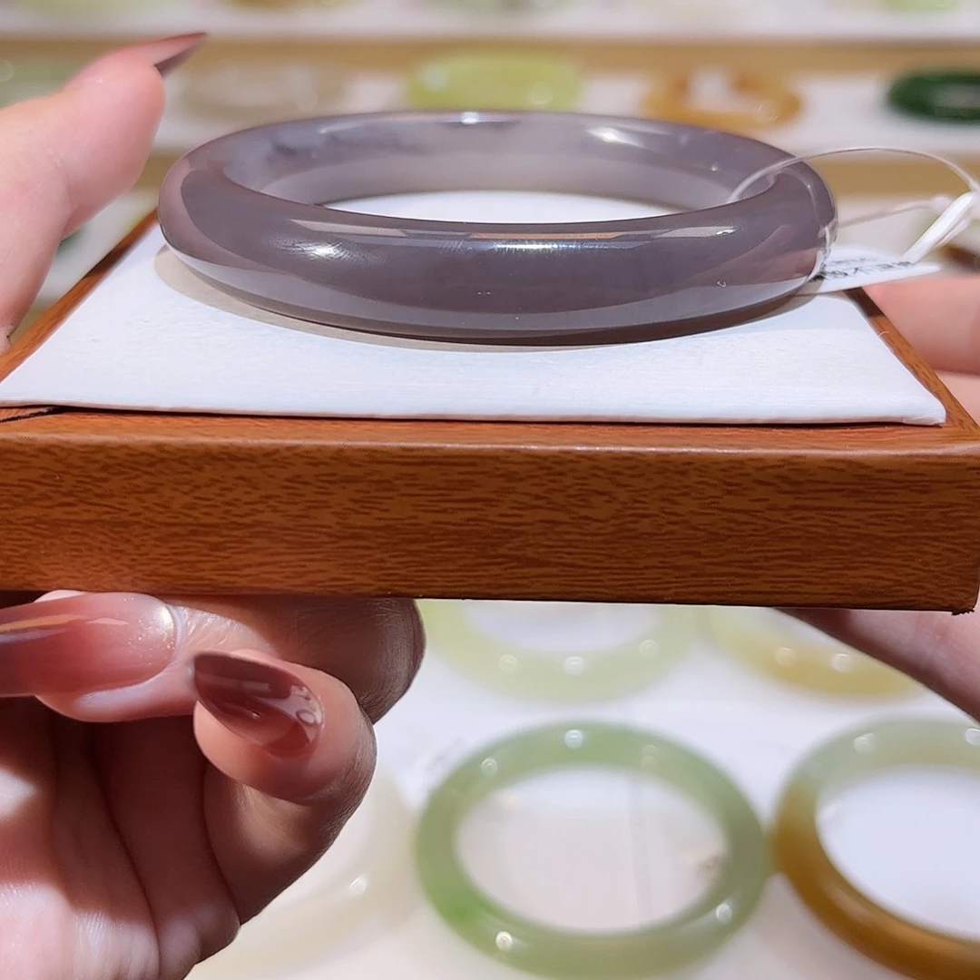 和田玉未镶嵌手镯葡萄紫