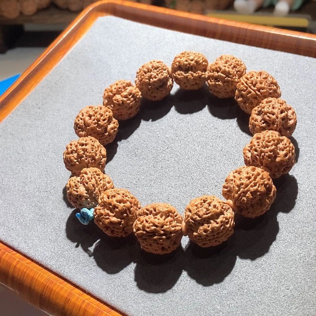 金刚菩提吊坠四瓣四叶草针孔蜂窝20mm