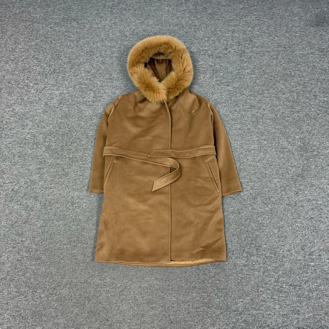 未使用 MaxMara Maxmara红标狐狸毛领驼色连帽 羊毛浴袍大衣 36码