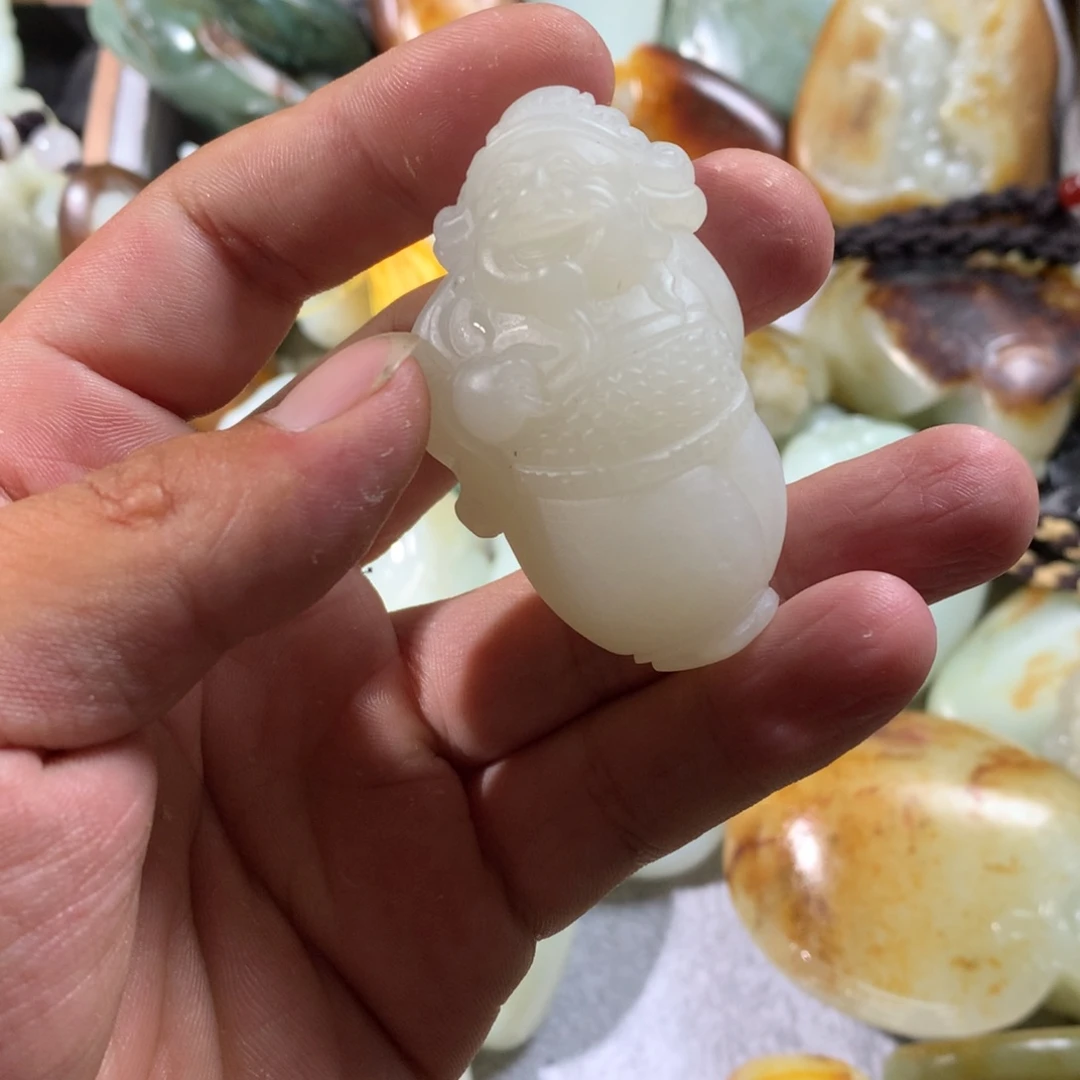 和田玉（糖玉）未镶嵌挂件