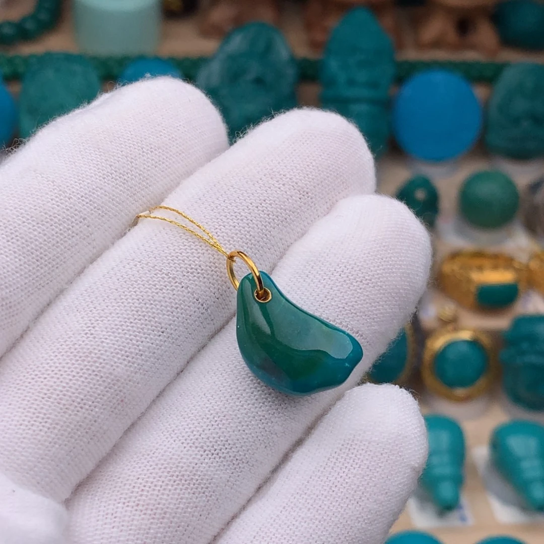 未镶嵌绿松石珠宝奇石