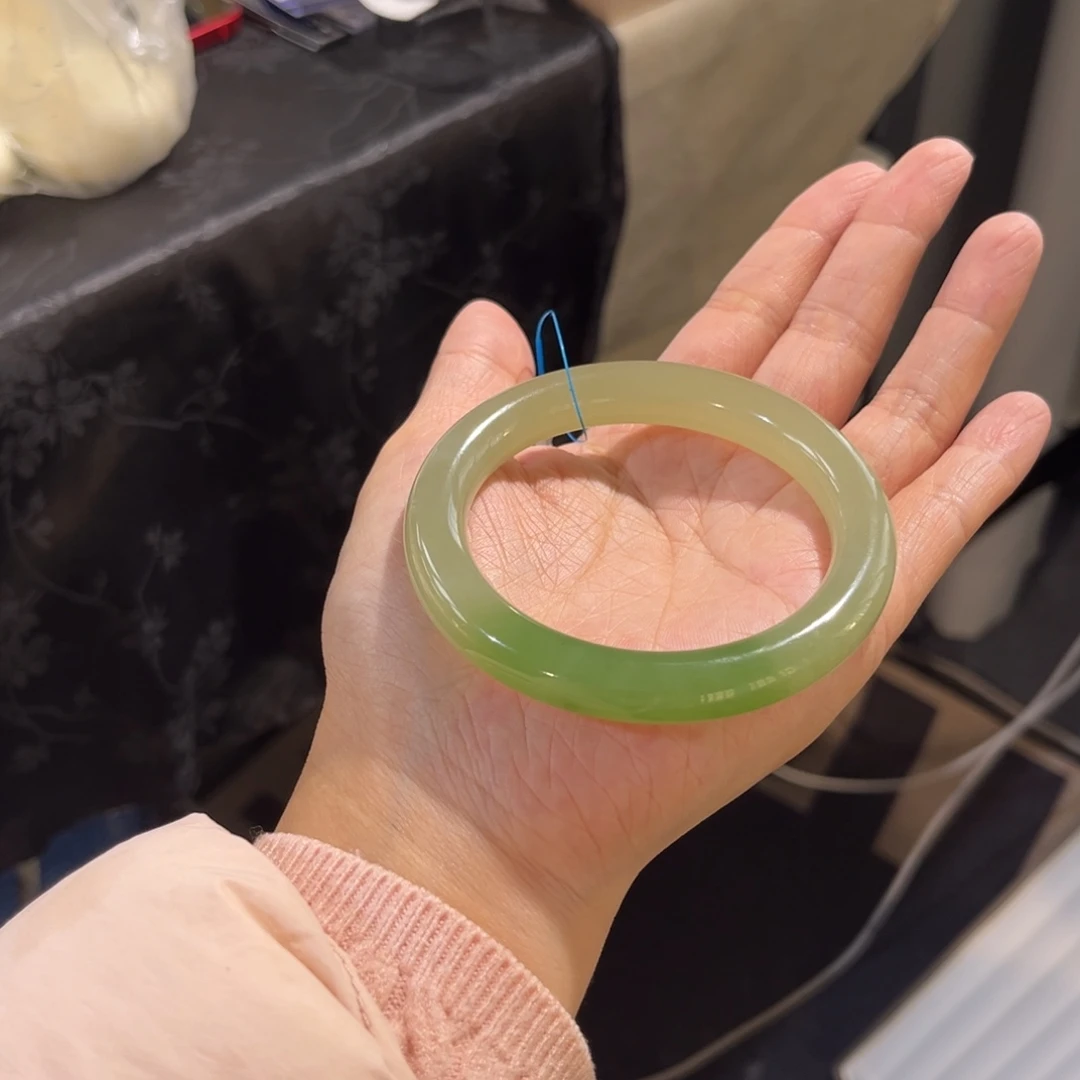 和田玉未镶嵌手镯  「冰翠」