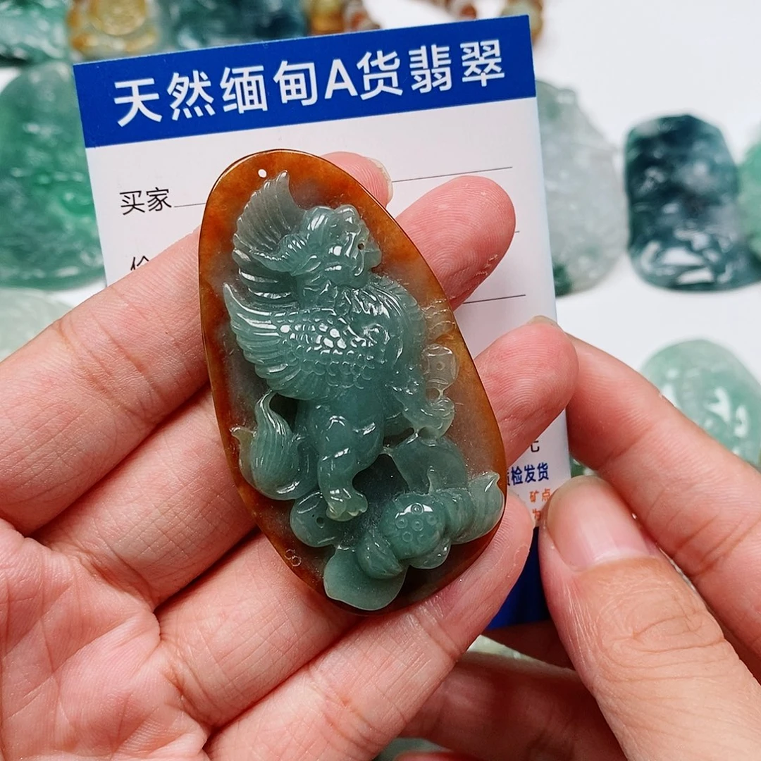 金***木颈饰未镶嵌翡翠麒麟